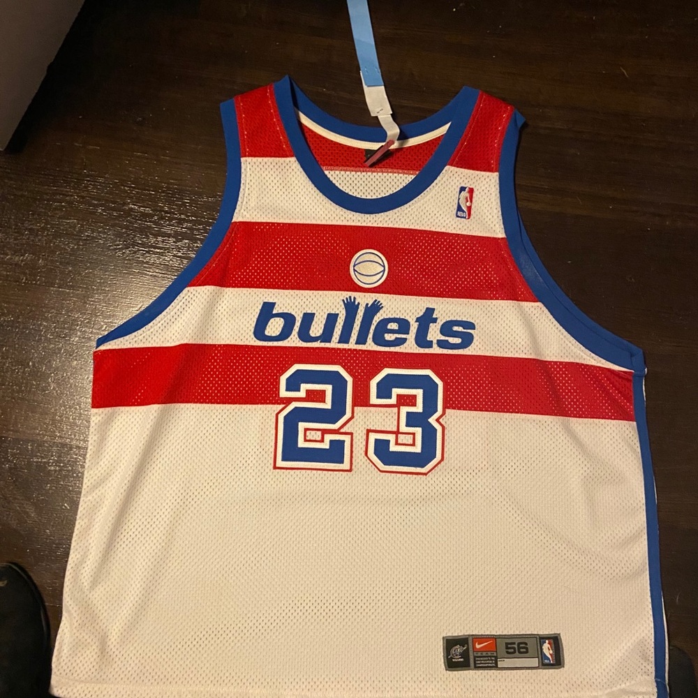 Men’s Michael Jordan jersey